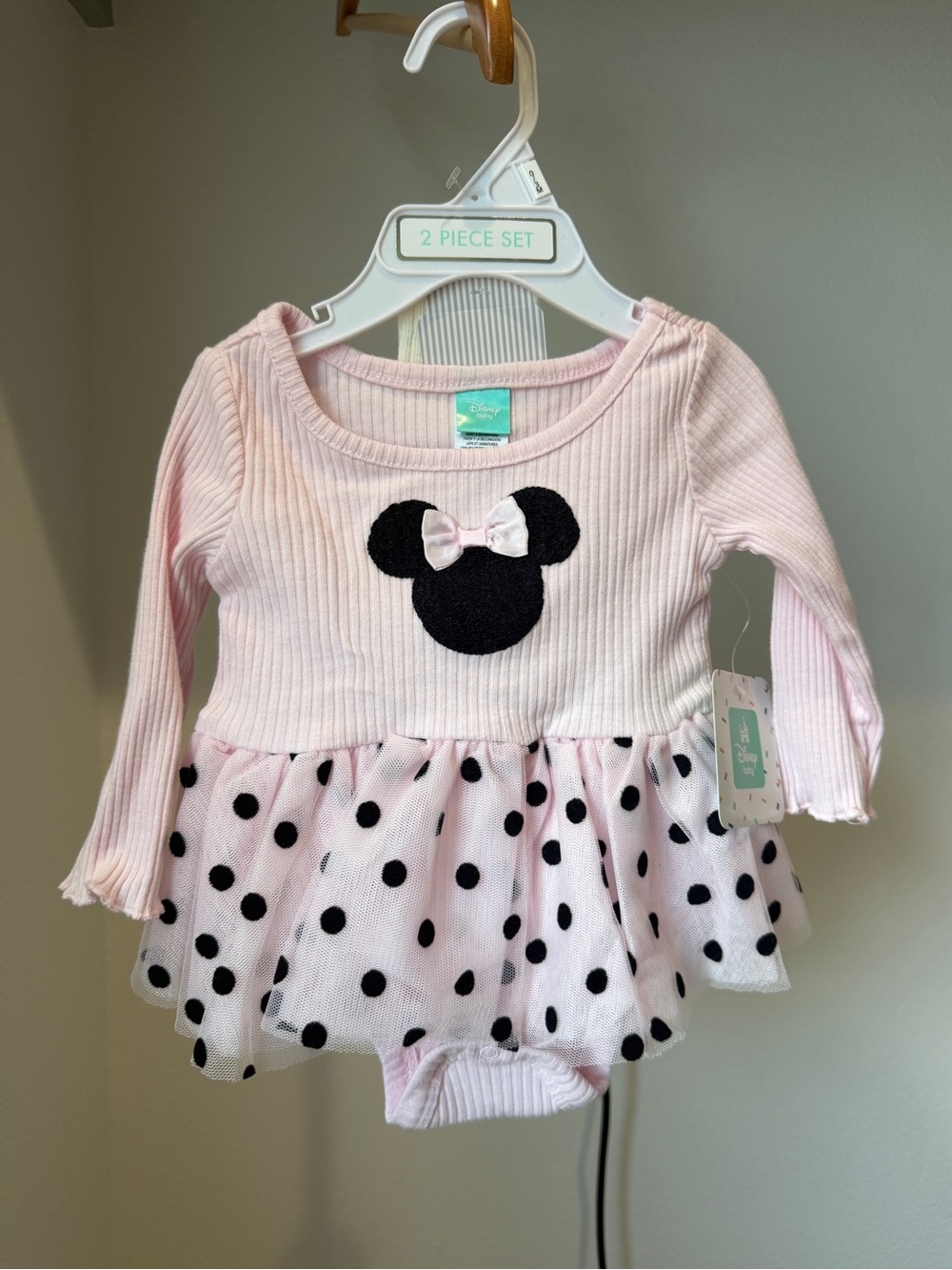 NWT, Disney Pink Baby Girl Minnie-Inspired Long Sleeve Tulle Skirt onesie, 0-3m